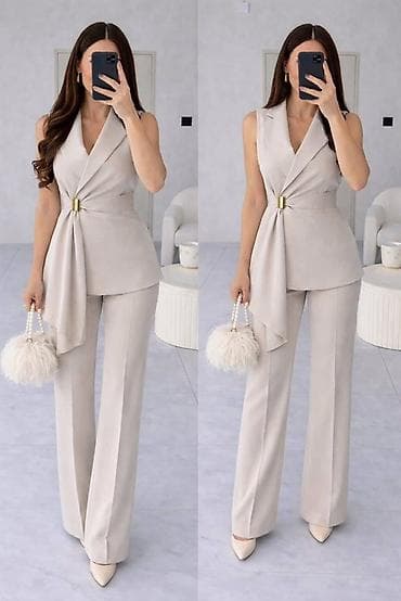 Kompleti: Zara komplet
Vel: 36-42
Cena: 3.999 dinara — 1