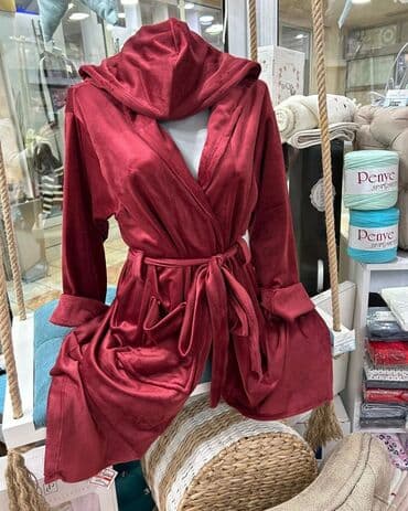 pepco zene: Zenski bademantil Veličine: L i XL (manji su za broj) Materijal: plis — 4