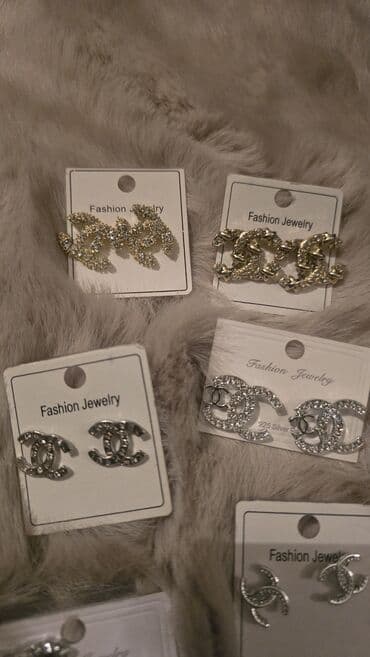 Ogrlice: Chanel logo cc mindjuše srebrne boje sa cirkonima. Nove, veće su, na — 4