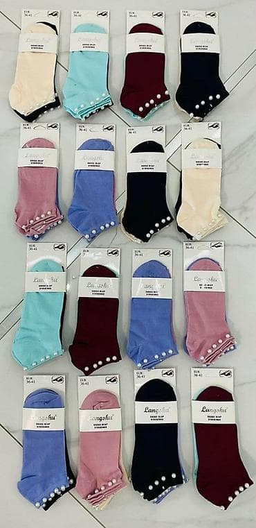 calvin clein: Nazuvice 
12 pari 1700din

T — 2