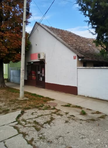 Magacini i radionice: Poslovni prostor sa dvorištem – ulični lokal - Samostalni objekat — 1