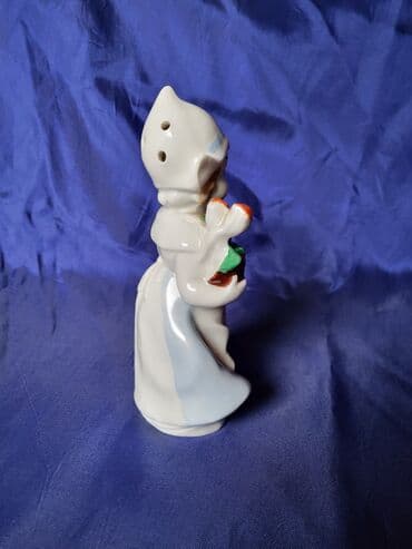 flase sa natpisom: Figura nova,vintaz,holandjanka sa lalama porcelanska. Nova — 9