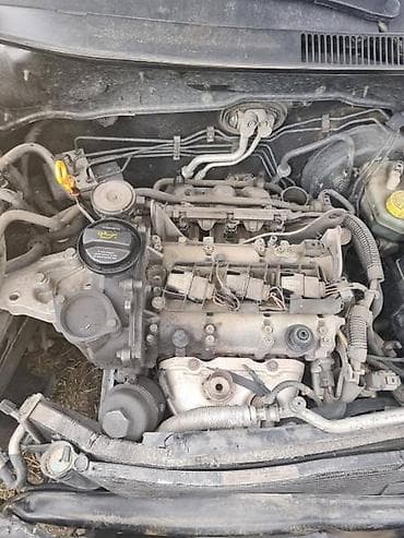 karbon traka: SEAT IBIZA 2004. GOD. - KOMPLETAN AUTO U DELOVIMA | SEAT IBIZA 1.2 — 3