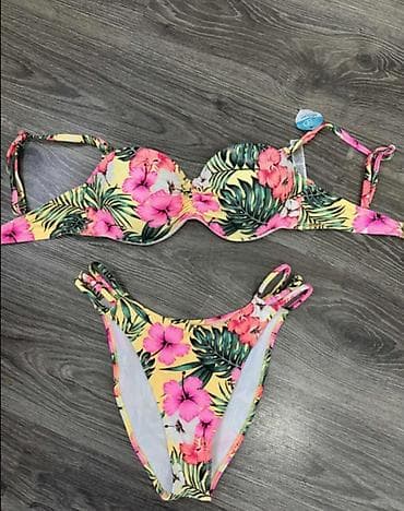 lisca kupaci: Prelep nov kupaći kostim. Gornji deo 75D a donji deo M veličine — 2