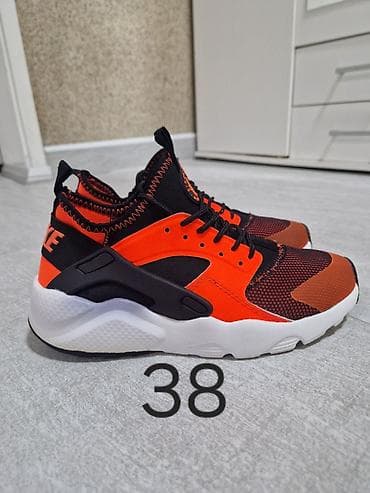 Nike patike – model inspirisan Huarache stilom, veličina 38. - Boja na lalafo.rs Nike patike – model inspirisan Huarache stilom, veličina 38. - Boja