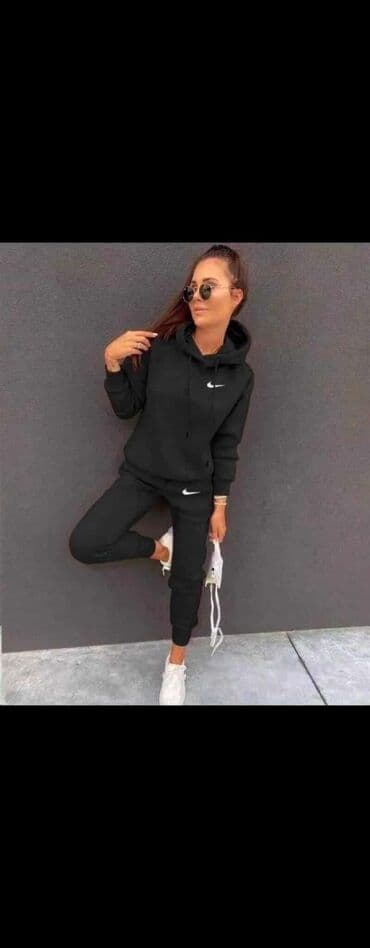 Blazers: Ženska trenerka – komplet dukserica s kapuljačom i donji deo - Model — 5