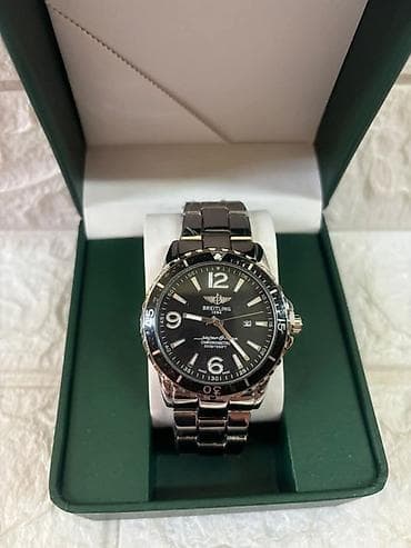 prada muska torbica: Satovi 
Cena:2600din (Bez kutije)
Cena:3100din (Sa kutijom)
acc — 2