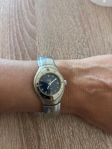 Elegantan Casio Sheen ženski ručni sat sa metalnim kućištem i