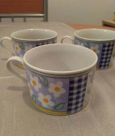 Tri solje za 200.
Polovno, bez ostecenja.
Samo prodaja