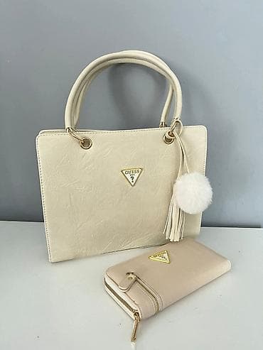 GUESS torbe i novčanici – elegantni setovi - Modeli klasična tote