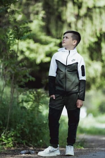 Decije komplet trenerke
Cena 4400 din
Velicina 10 na lalafo.rs Decije komplet trenerke
Cena 4400 din
Velicina 10