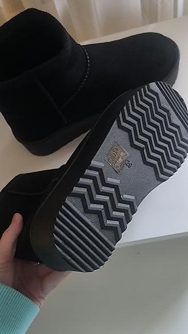 cerda gumene cizme: Uggs 39, color - Black — 2