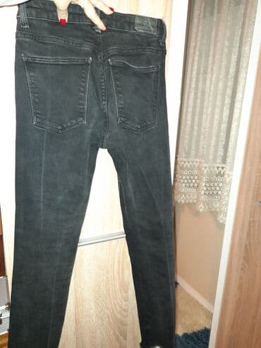 teksas suknja kombinacije: Crne ženske skinny farmerke - Model: uske (skinny), dužina do članka — 2