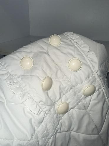 Kancelarijski nameštaj: Ženska jakna S – Todor - Klasičan kroj do kukova sa štepovanjem u „V“ — 3