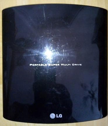 polovni tableti 10 inca: DVD RW rezač LG GP08NU6B, externi Portable super multi drive LG — 2
