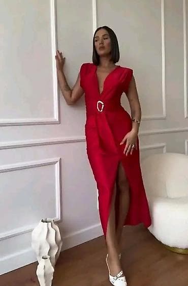 providne torbe: Elegantna midi haljina sa V-izrezom i ukrasnom kopčom - Kroj — 2