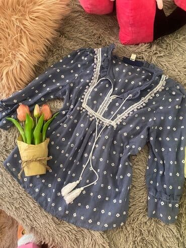 Shirts, blouses and tunics: Zara kosulja snizena predobra 500 din — 3