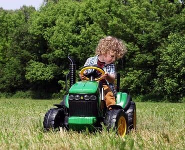 motori za decu od 8 godina: NAJTRAŽENIJI ️ PEG PEREGO TRAKTOR NA AKUMULATOR 🏳Gotovo identična — 10