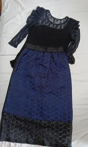 hm bluze: Elegantna ženska kombinacija: crna čipkana bluza + suknja u — 5