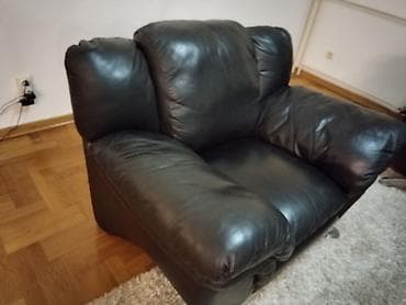 plakar za cipele: Prodajem dve kožne fotelje Dalas malaga 120x105x90. Kozišćene 5 god — 1