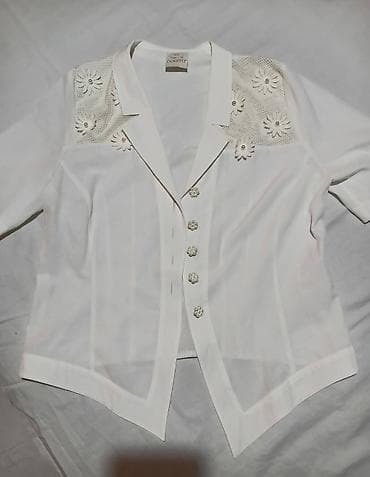 Ženska košulja/bluza Dorette – bela - Model: kratki rukavi, rever