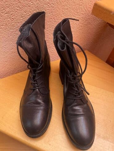 Čizme, 42 na lalafo.rs Čizme, 42