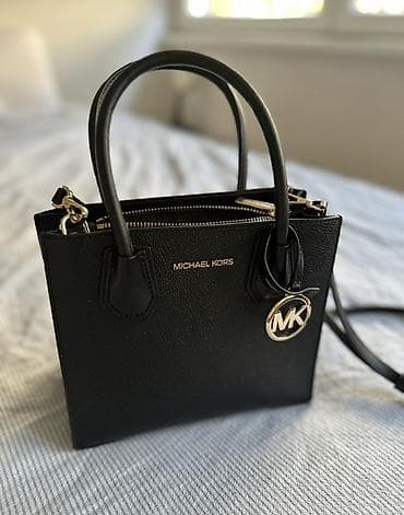 crna torba za plazu: Prodajem dve skoro nove (velika nikad nošena) Michael Kors tašne — 2