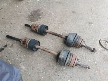 desno krilo golf 4: Poluosovina leva i desna Lada 21214 Niva 26mm označena br.4. Polovno — 8
