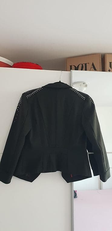 vuneni sako: Crni ženski sako sa nitnama – H&M - Model: klasičan strukirani — 4