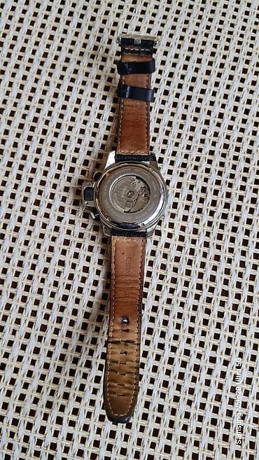 prada crna torbica: Ingersoll Bison No. 12 – automatski muški sat, limitirana serija — 7