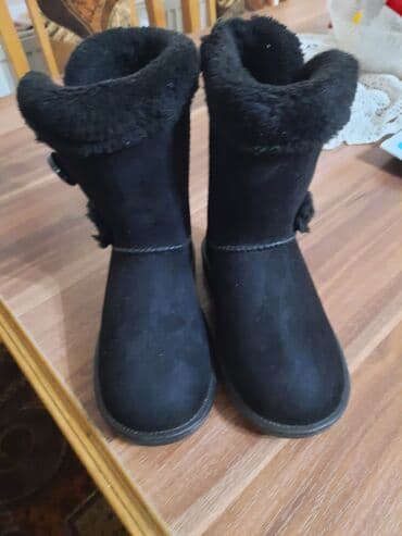 cloud 9 obuca: Ugg boots, Size - 28 — 1