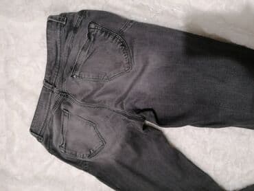 pantalone od vestacke koze: Odlicne C&A Push-up M/38 Struk 38cm Bokovi 48cm Butine 24 cm — 3
