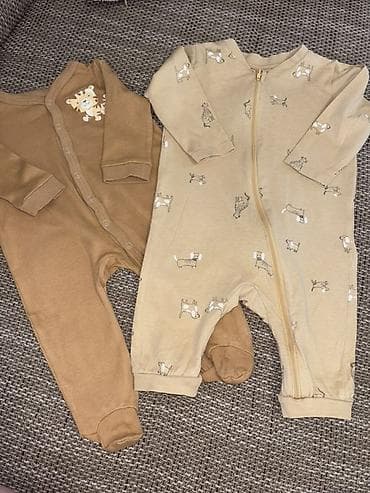 farba za patike: Set od 4 bebi pidžama/štepovanih zeka sa dugim rukavima i zatvorenim — 1