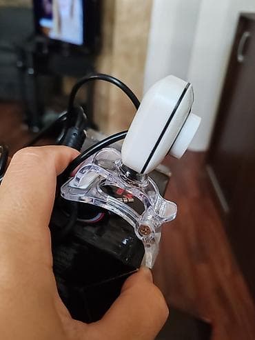 slikar tapi: USB web kamera sa klips držačem - Kompaktna USB web kamera bele boje — 2