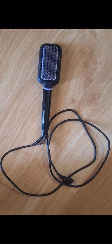 Prodajem Philips BHH 880 električnu četku za ispravljanje kose at lalafo.rs Prodajem Philips BHH 880 električnu četku za ispravljanje kose