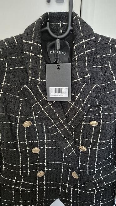 DE CUBA ลพenski blejzer โ model Carly Boucle Blazer - Kroj: dvoredni na lalafo.rs DE CUBA ลพenski blejzer โ model Carly Boucle Blazer - Kroj: dvoredni