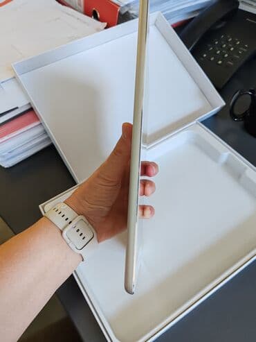 stajler za kosu 5 u 1 iskustva: HITNOOOO Ipad Air 16gb memorije IOS 12 savršen za surfovanje — 5