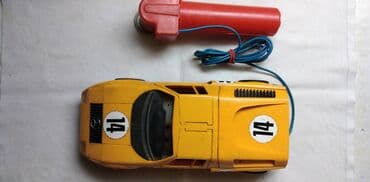 pidzama sa srcima: Mehanotehnika Mercedes C 111, na daljinski, crveni daljinac — 2