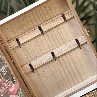 orhideja cena: Dekorativna kutija za odlaganje ključeva Cena: 1900 Unesite red i — 7