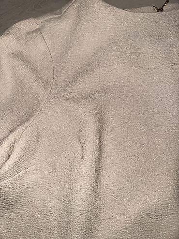 Sweatpants: Cela presijava na zlatkasto.Pozadi ima rajsferslus,elegantna — 2