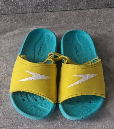 Ostala dečija obuća: Speedo sandale, br. 23, duzina gazista 14 cm — 2