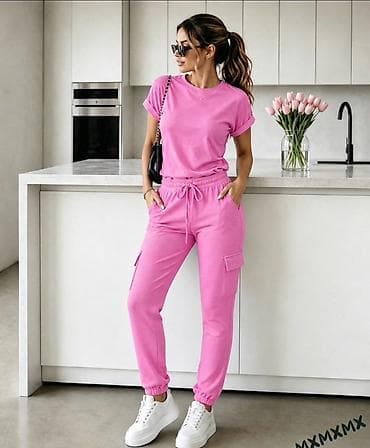 Ženski dvodelni trenerka komplet – majica + pantalone sa džepovima