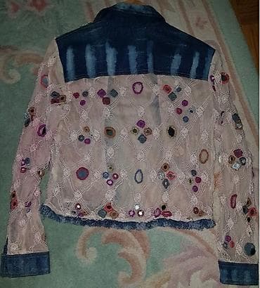Jako upadljiv komad garderobe. TEXAS jakna sa na lalafo.rs Jako upadljiv komad garderobe. TEXAS jakna sa