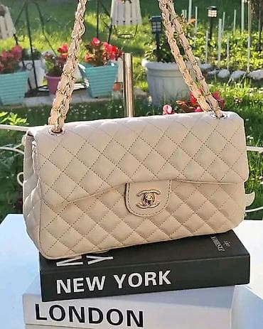 Jedan model dve velicine👌 Manja 21x12 cena 3999 din Veca 30x20 cena