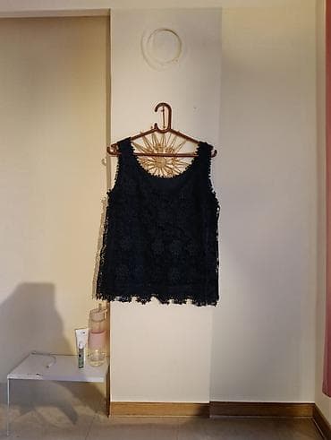 Elegantna crna čipkana majica bez rukava - Klasičan kroj sa okruglim na lalafo.rs Elegantna crna čipkana majica bez rukava - Klasičan kroj sa okruglim