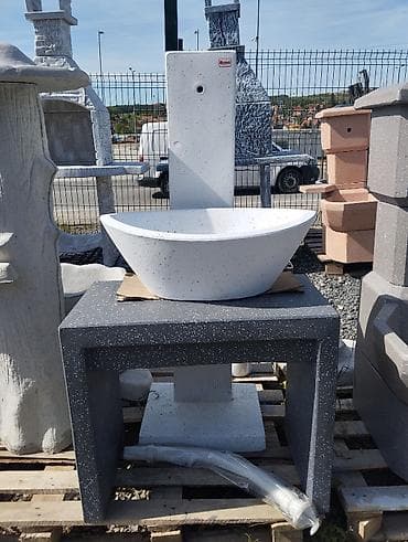 ikea cinije za voce: Betonska cesma Sa vodovodnom instalacijom unutar stuba cesme, uz cesmu — 1
