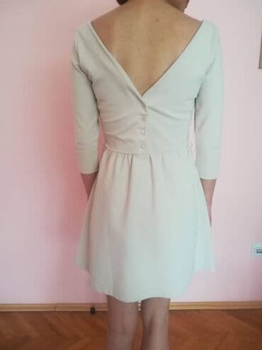 Women's Clothing: Bež haljina od rastegljivog pamuka brenda Stradivarius u M veličini — 2