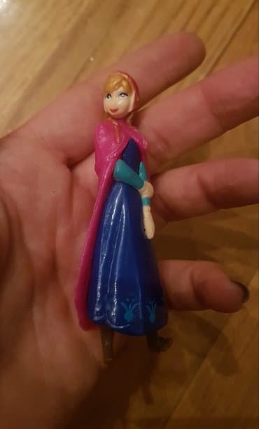 svetleca haljina za devojcice: FROZEN Elza i Ana Disney - Ana igracka — 1