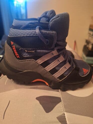 cizme sa torbicom: - Adidas Terrex dečije planinarske cipele sa vezivanjem. Model sa — 2