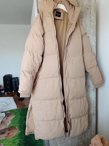 bershka jakne zenske: Duga ženska zimska jakna/puffer kaput Copperose. Obucena nekoliko puta — 1